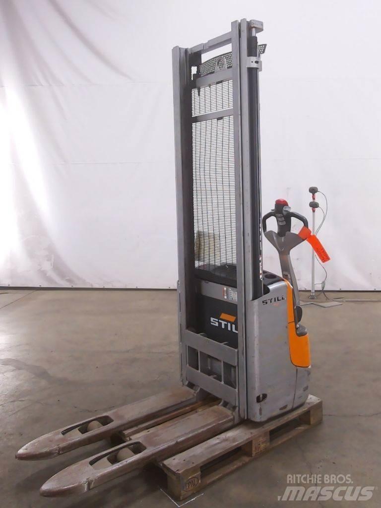 Still EXV12 Empilhador para operador externo
