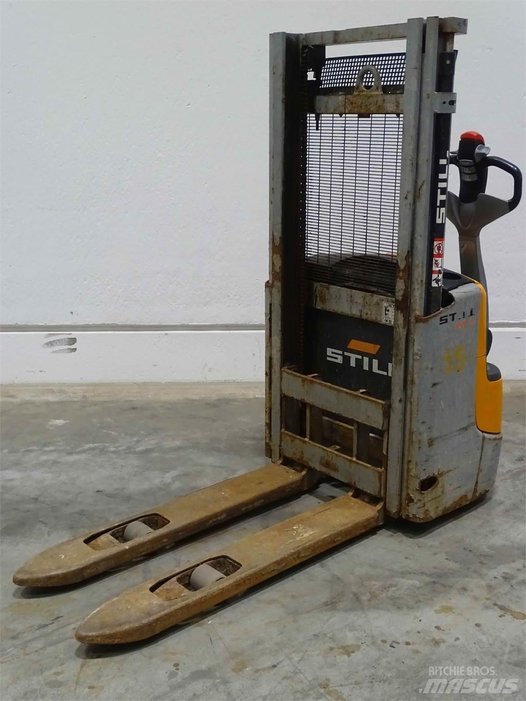 Still EXV12 Empilhador para operador externo