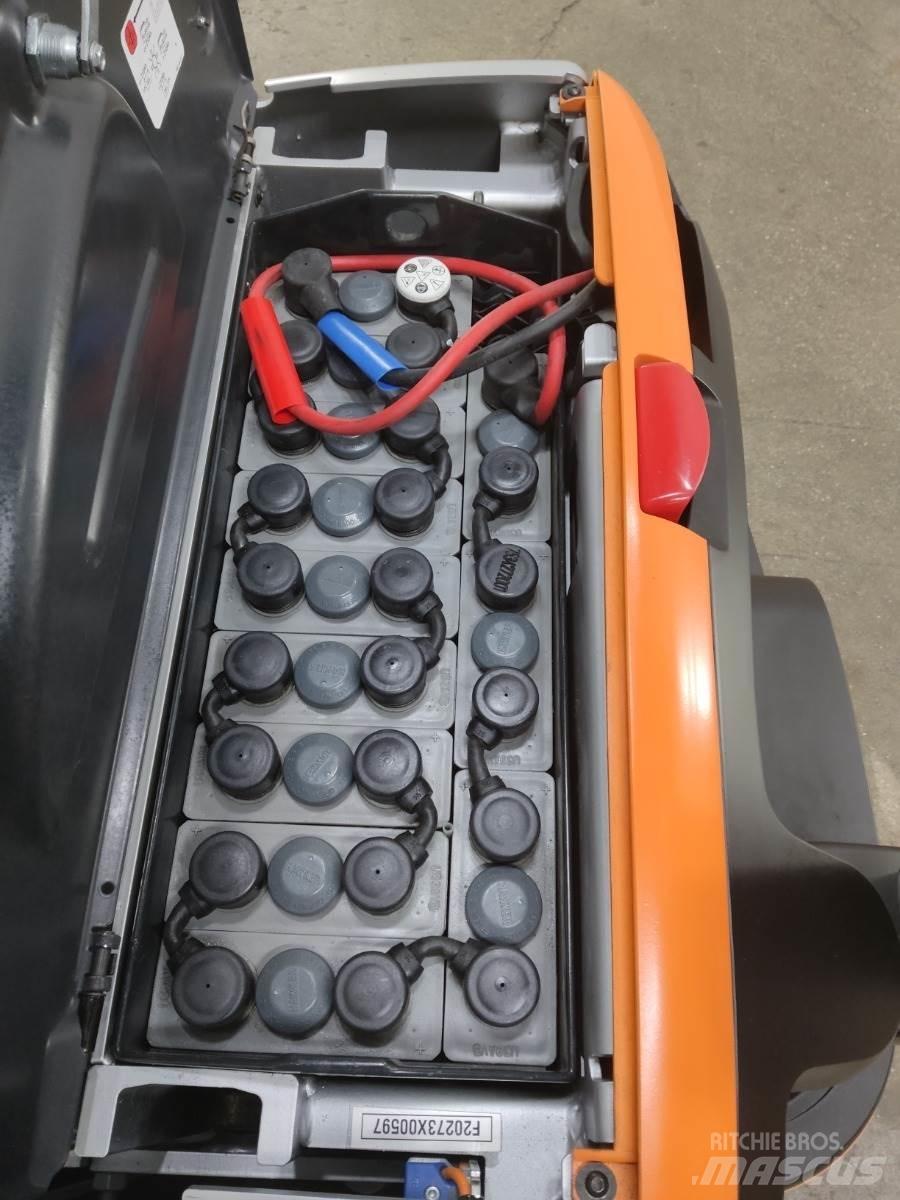 Still EXV12I Empilhador para operador externo