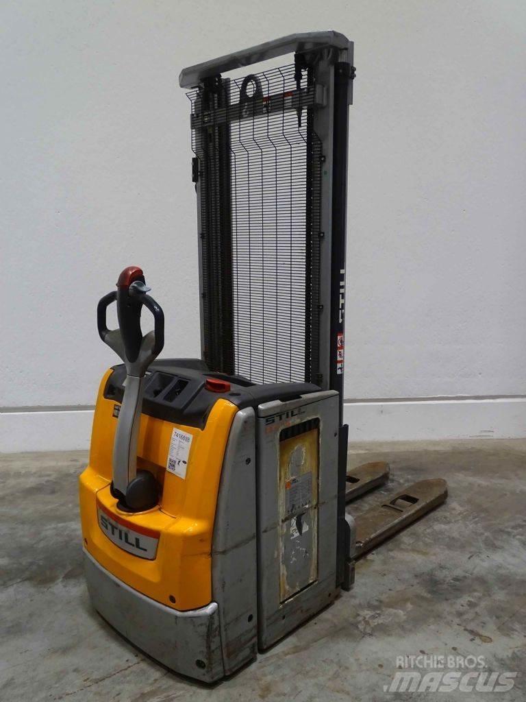 Still EXV14 Empilhador para operador externo