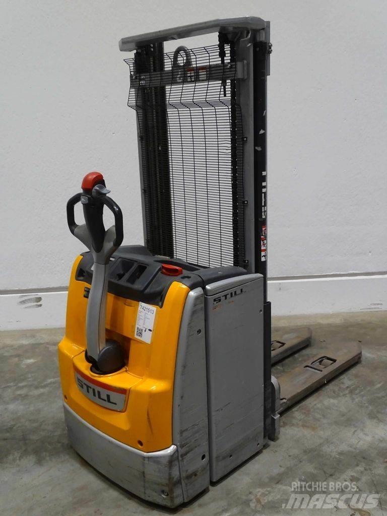 Still EXV14 Empilhador para operador externo