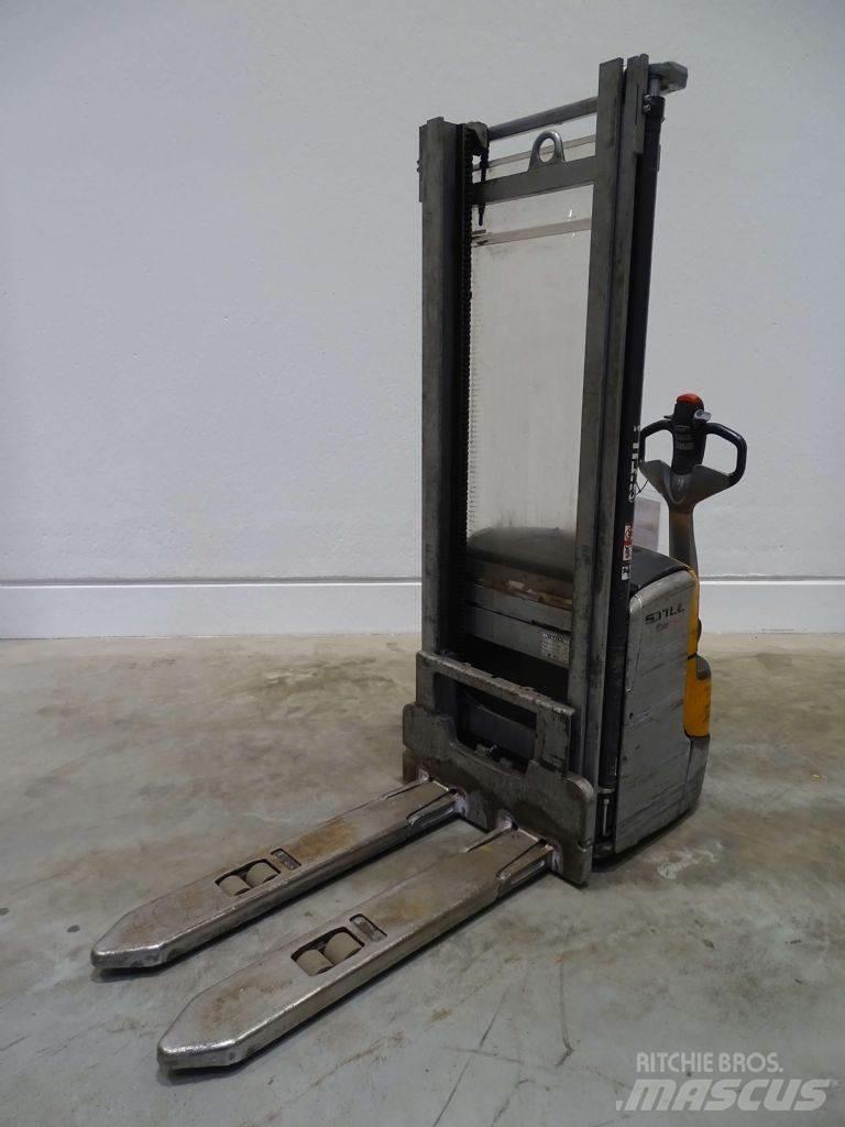 Still EXV14C Empilhador para operador externo