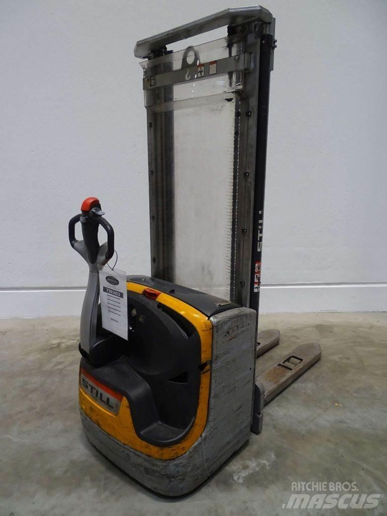 Still EXV14C Empilhador para operador externo