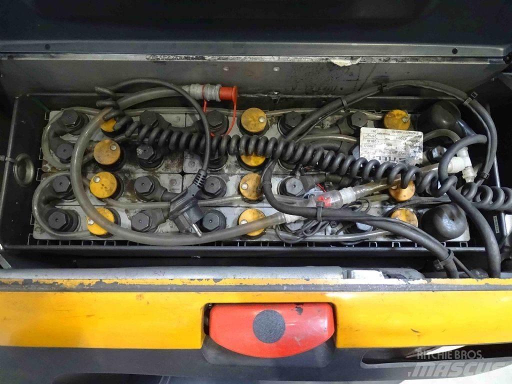 Still EXV14C Empilhador para operador externo