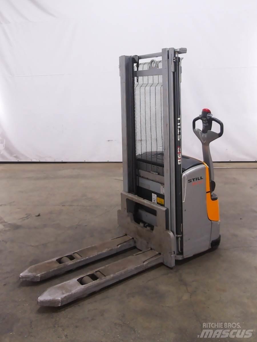 Still EXV14C Empilhador para operador externo