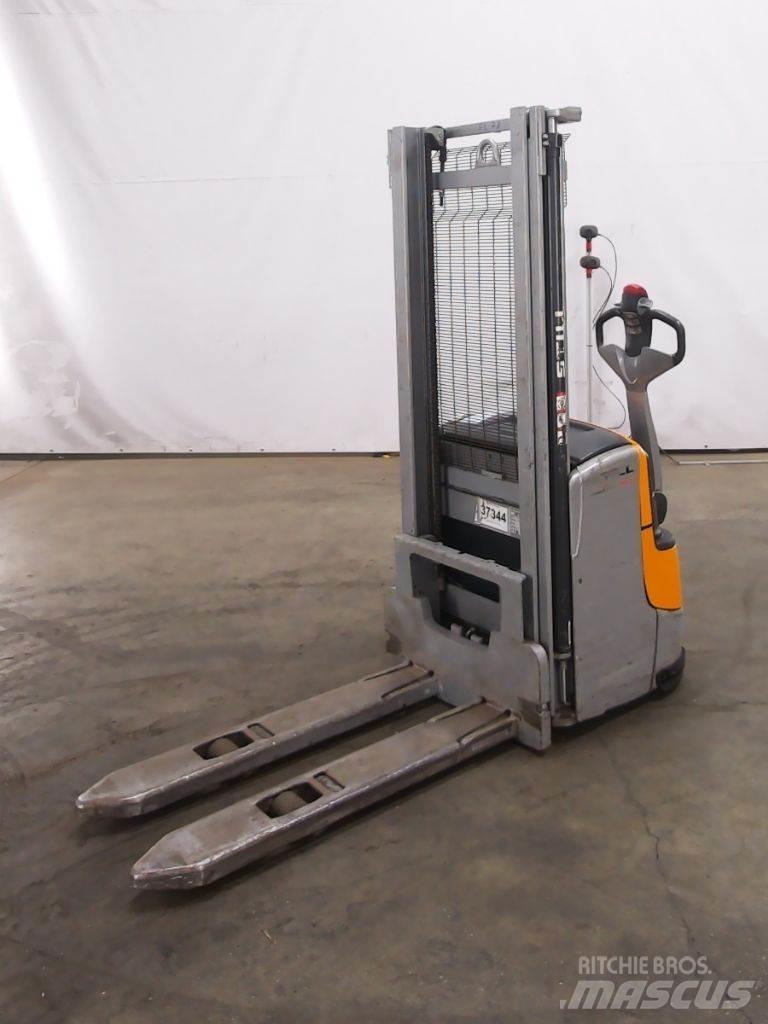 Still EXV14C Empilhador para operador externo