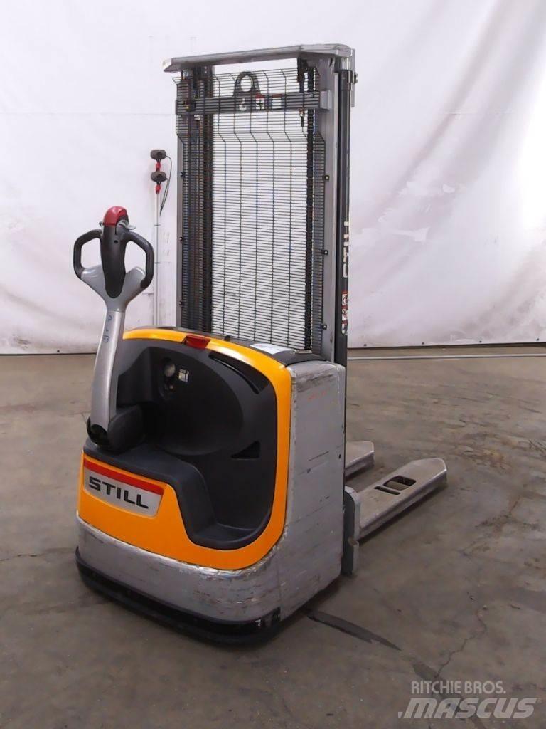 Still EXV14C Empilhador para operador externo