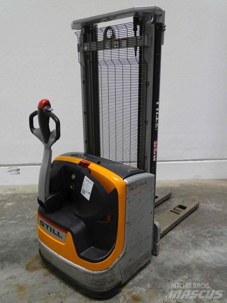 Still EXV14C Empilhador para operador externo