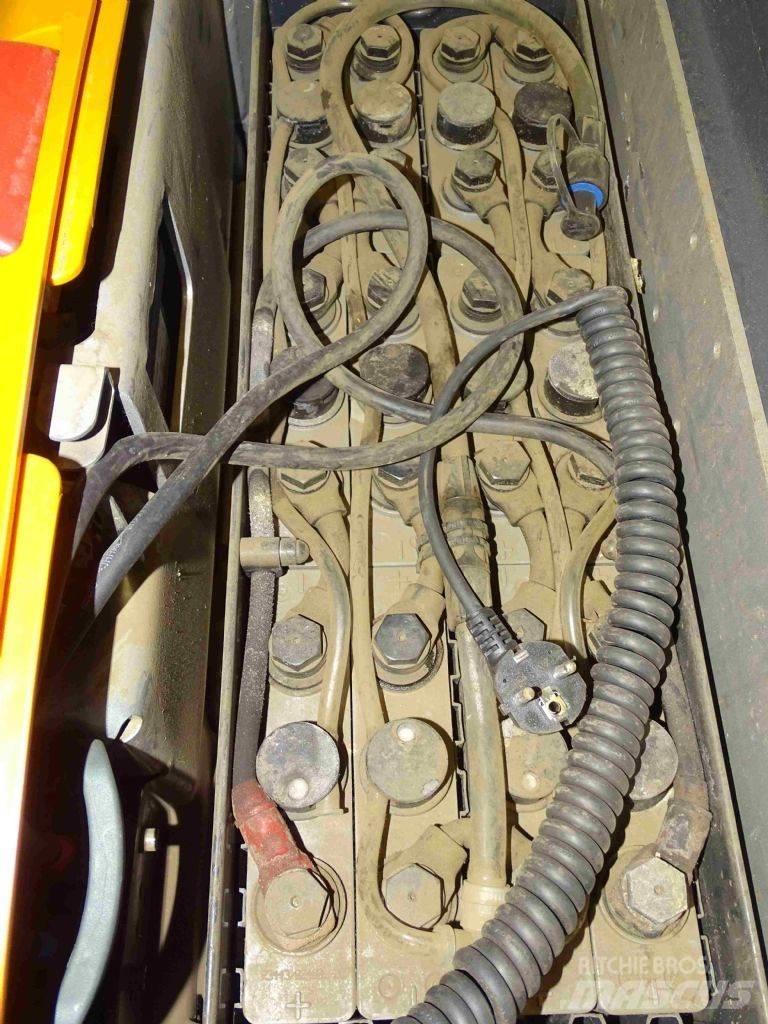 Still EXV14C Empilhador para operador externo