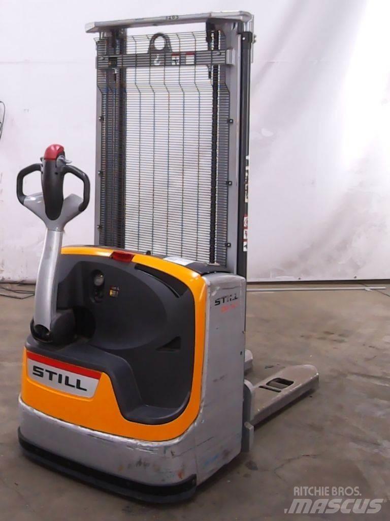 Still EXV14C Empilhador para operador externo