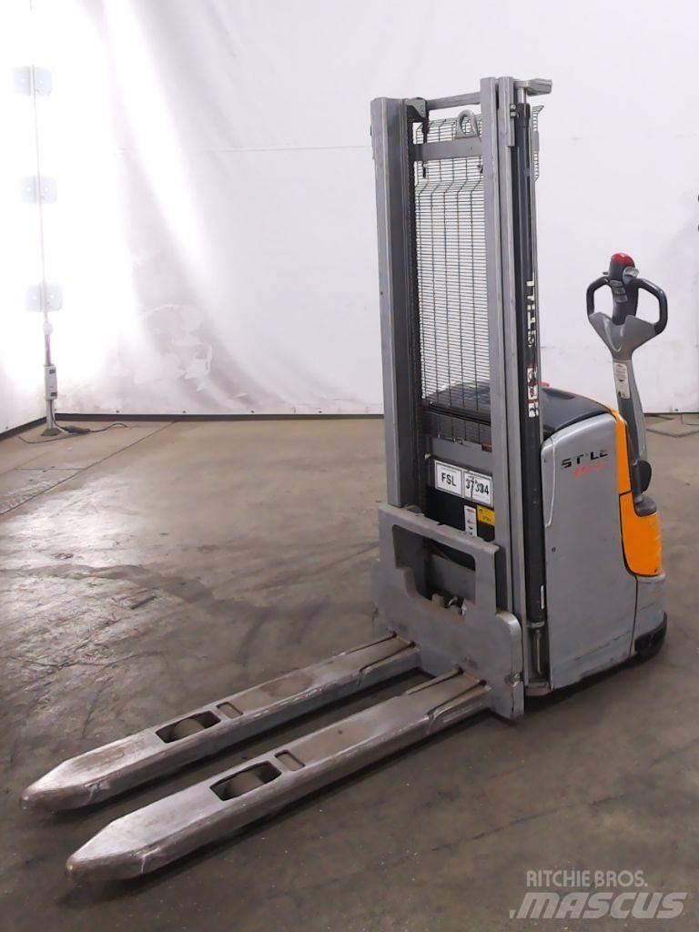 Still EXV14C Empilhador para operador externo