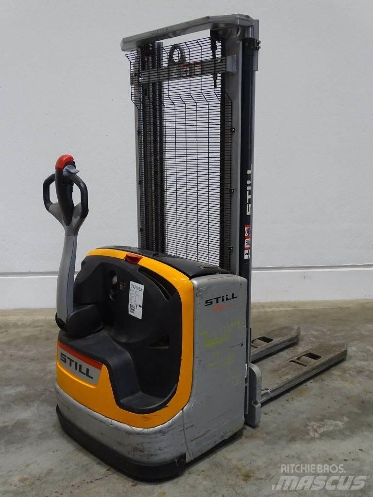 Still EXV14C Empilhador para operador externo