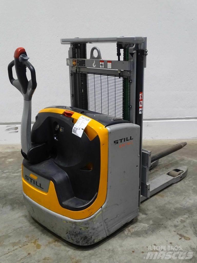 Still EXV14C Empilhador para operador externo