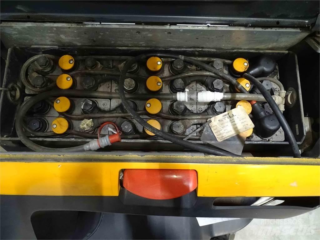 Still EXV14C Empilhador para operador externo