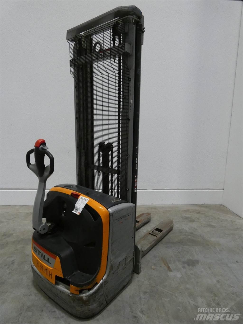 Still EXV14C Empilhador para operador externo