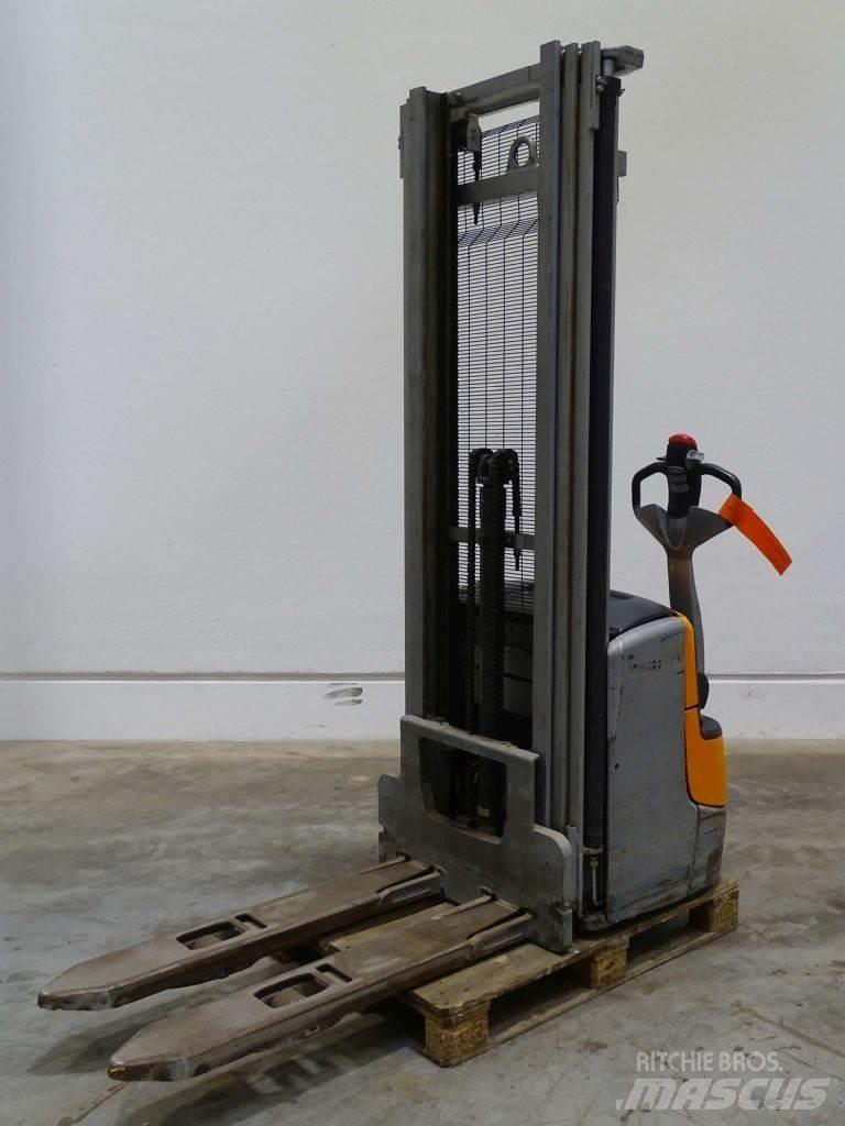 Still EXV14C Empilhador para operador externo