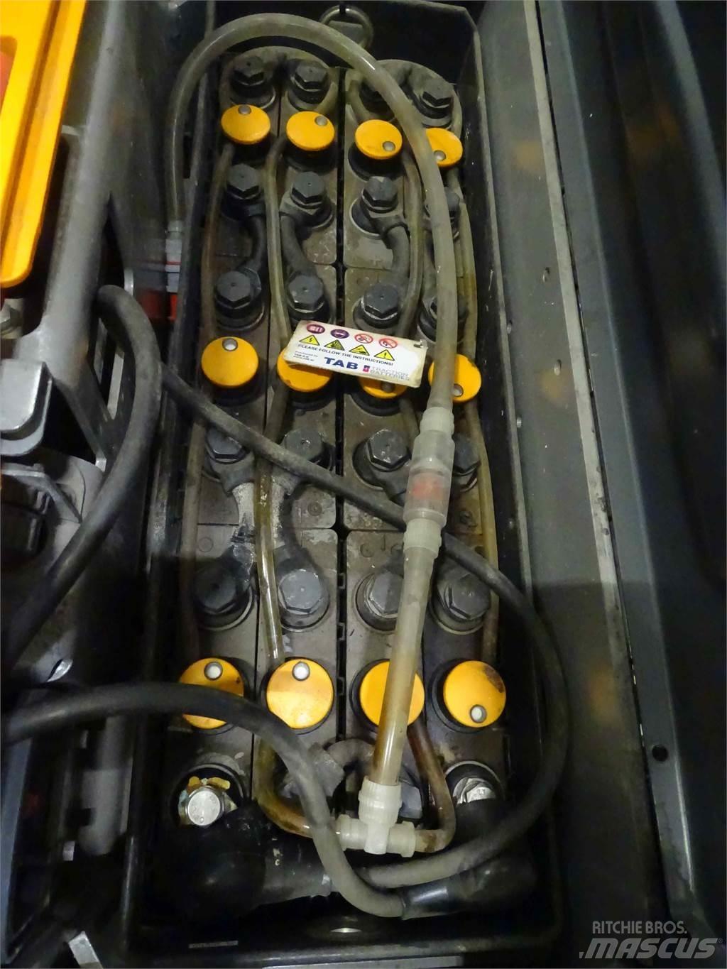 Still EXV14C Empilhador para operador externo