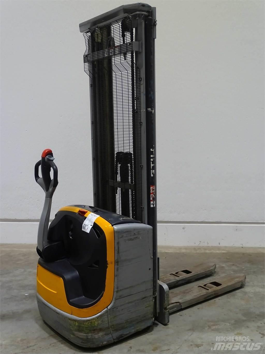 Still EXV14C Empilhador para operador externo