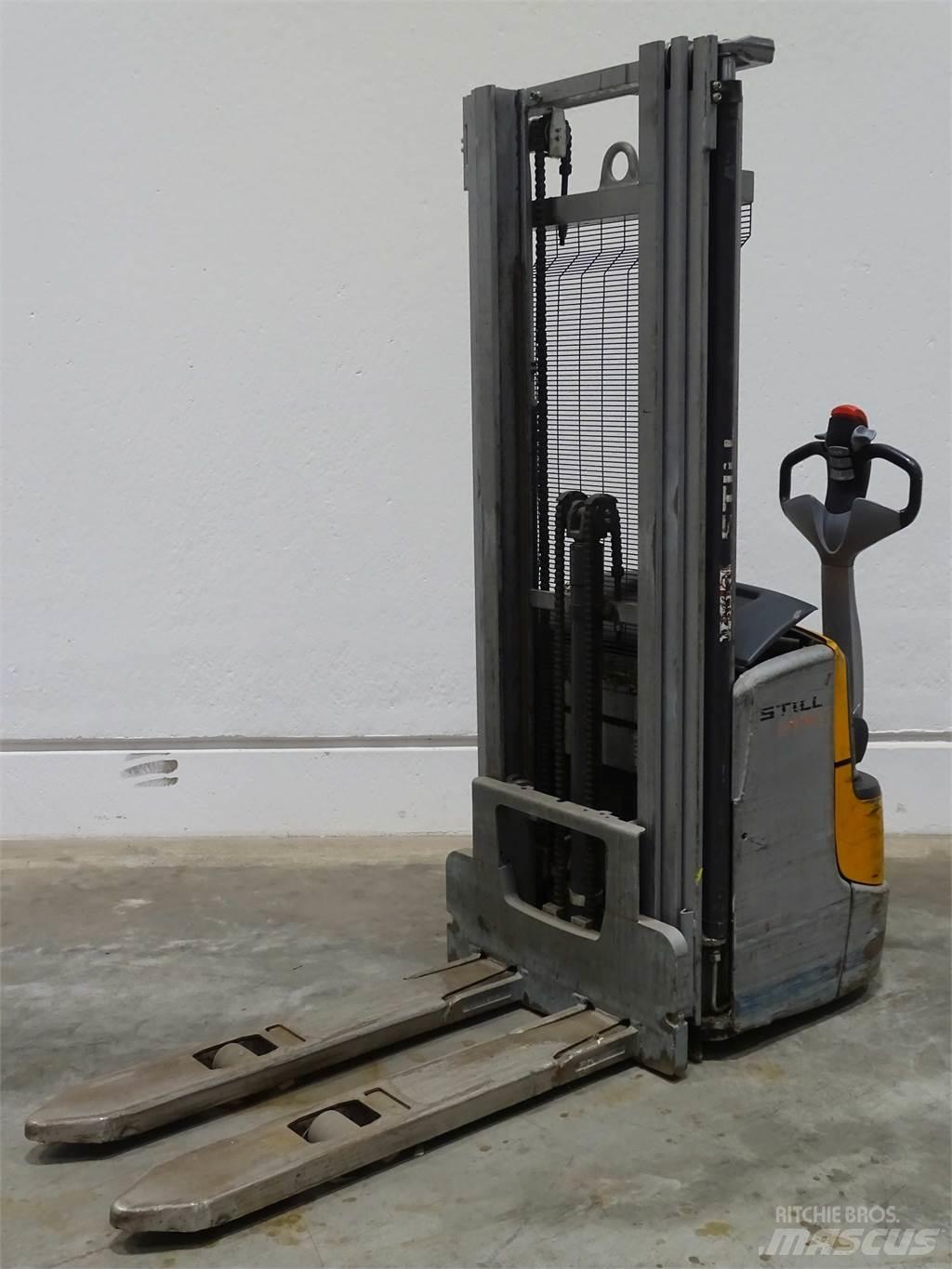 Still EXV14C Empilhador para operador externo