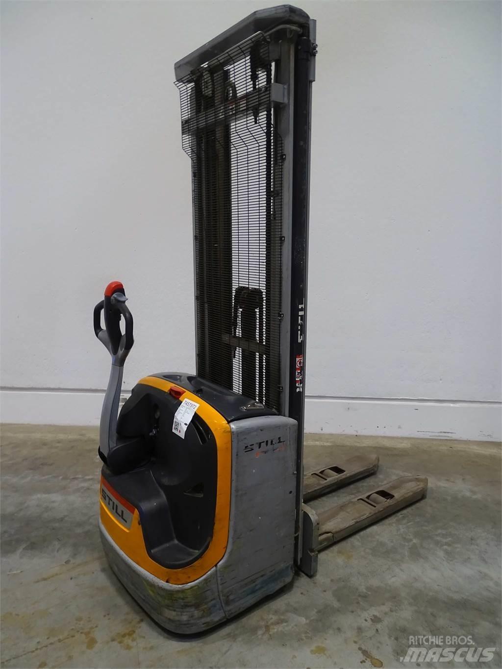 Still EXV14C Empilhador para operador externo