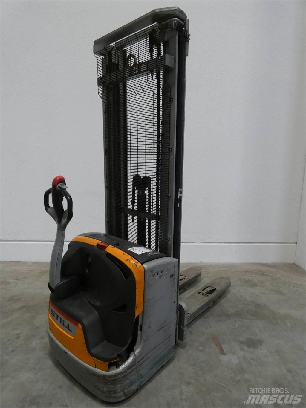 Still EXV14C Empilhador para operador externo