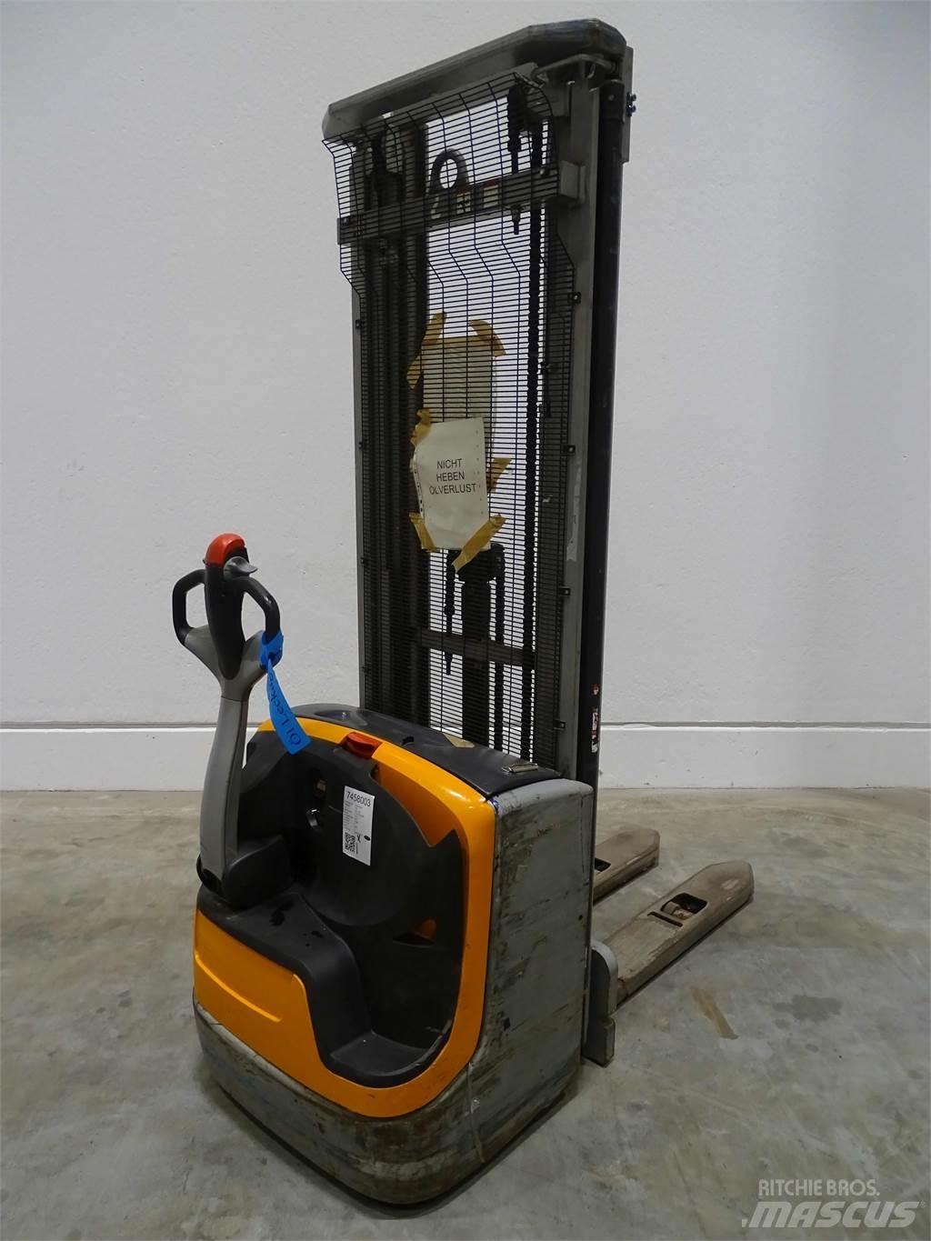 Still EXV14C Empilhador para operador externo