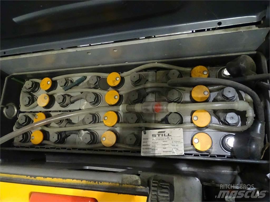 Still EXV14C Empilhador para operador externo
