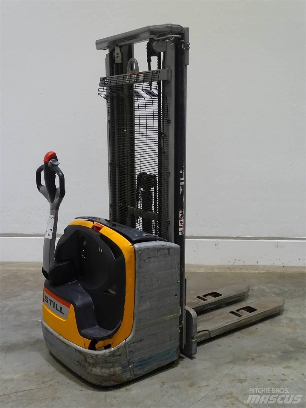 Still EXV14C Empilhador para operador externo