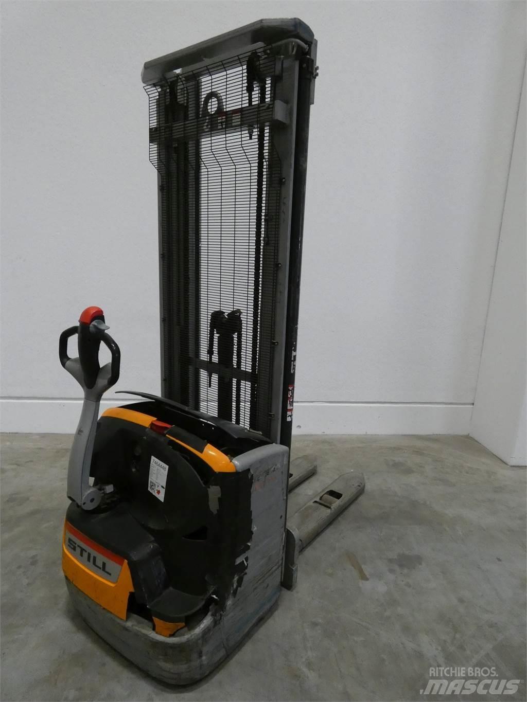 Still EXV14C Empilhador para operador externo