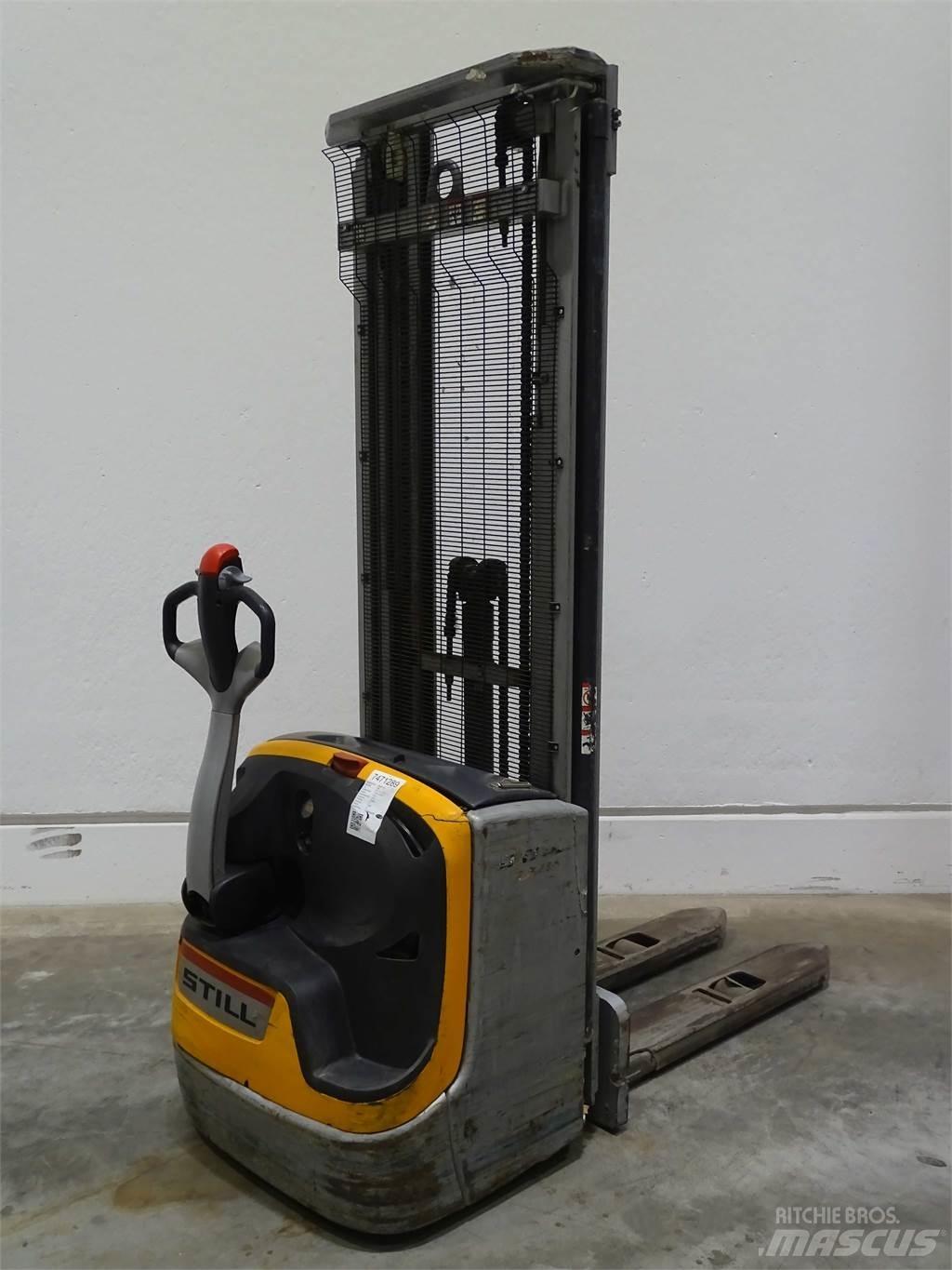 Still EXV14C Empilhador para operador externo