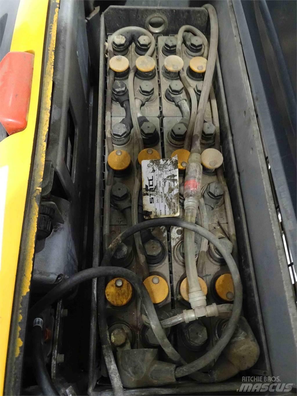 Still EXV14C Empilhador para operador externo