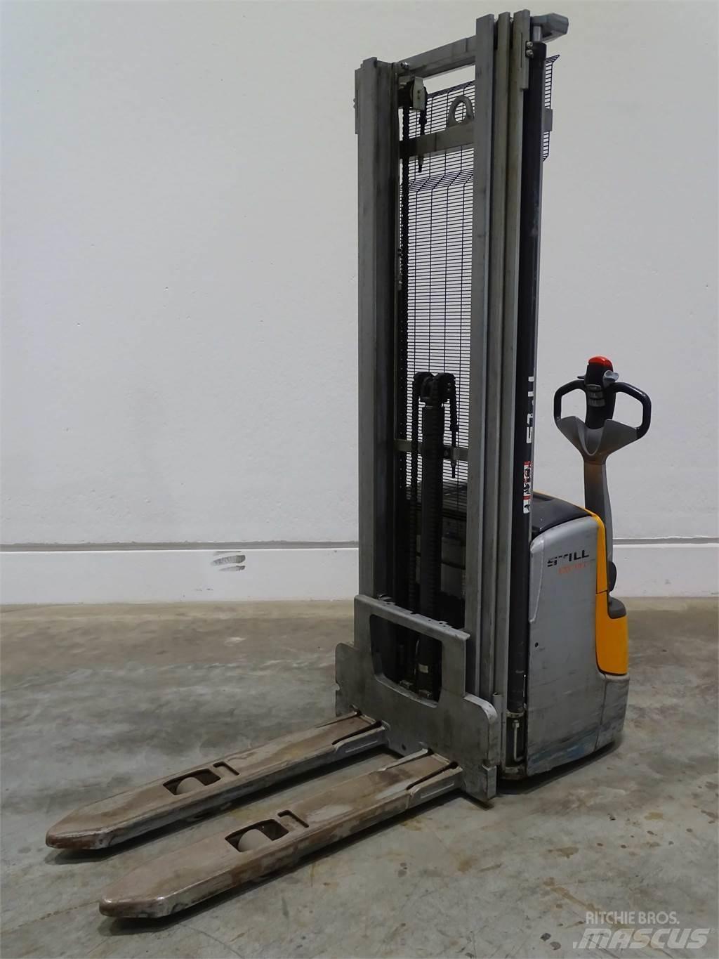 Still EXV14C Empilhador para operador externo