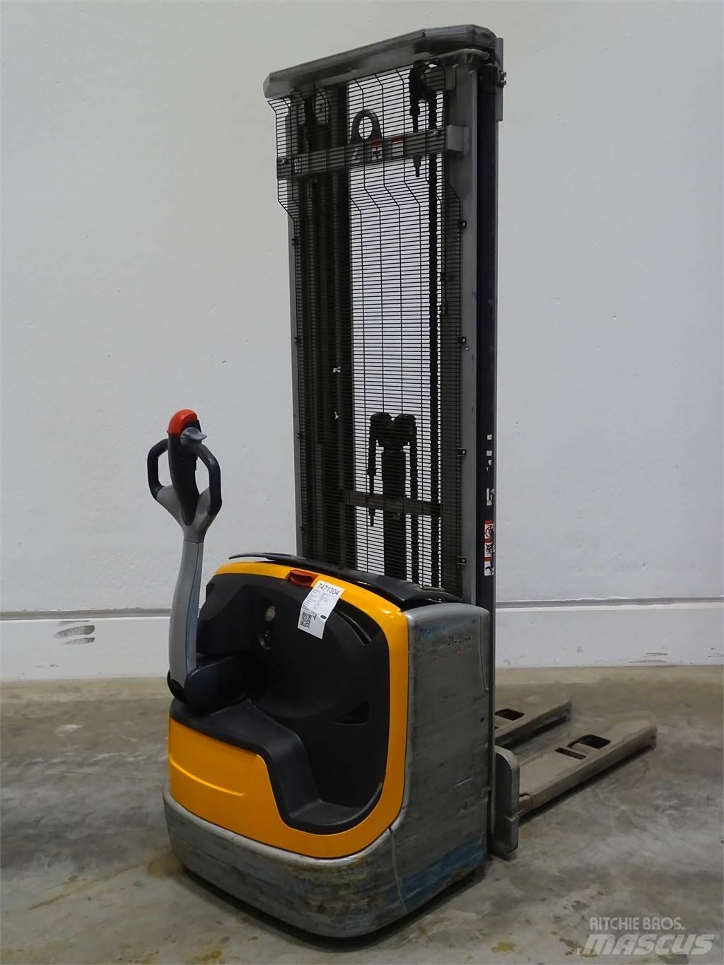 Still EXV14C Empilhador para operador externo