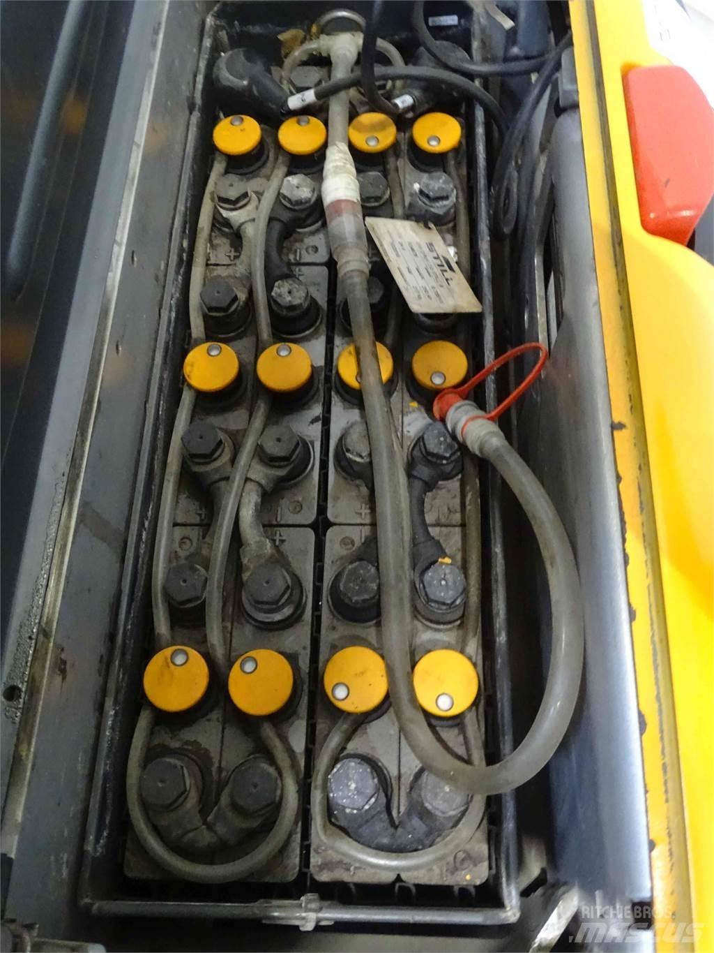 Still EXV14C Empilhador para operador externo