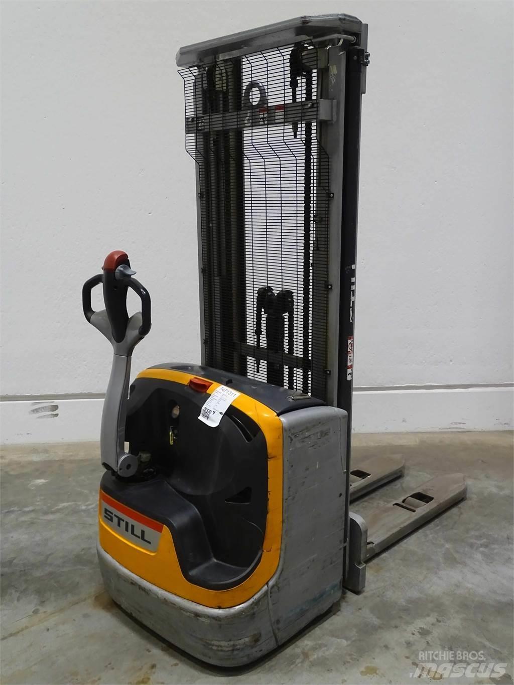Still EXV14C Empilhador para operador externo
