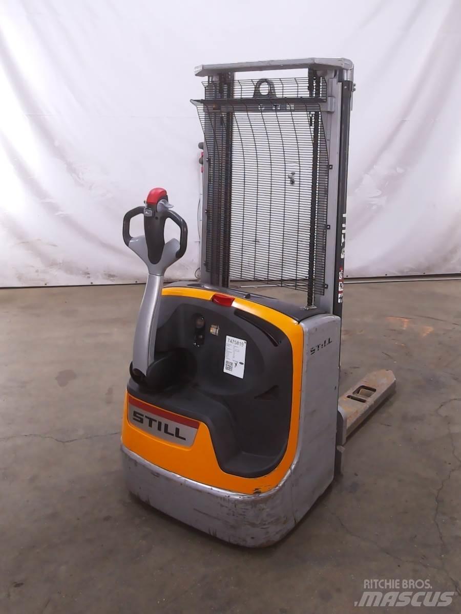 Still EXV14C Empilhador para operador externo