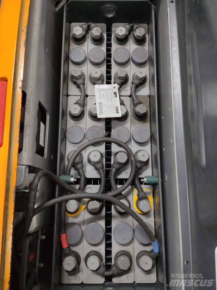 Still EXV14C Empilhador para operador externo