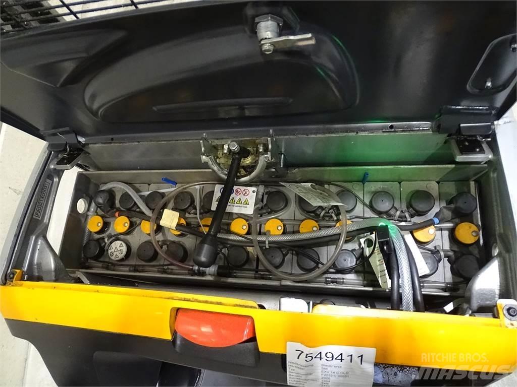 Still EXV14C Empilhador para operador externo