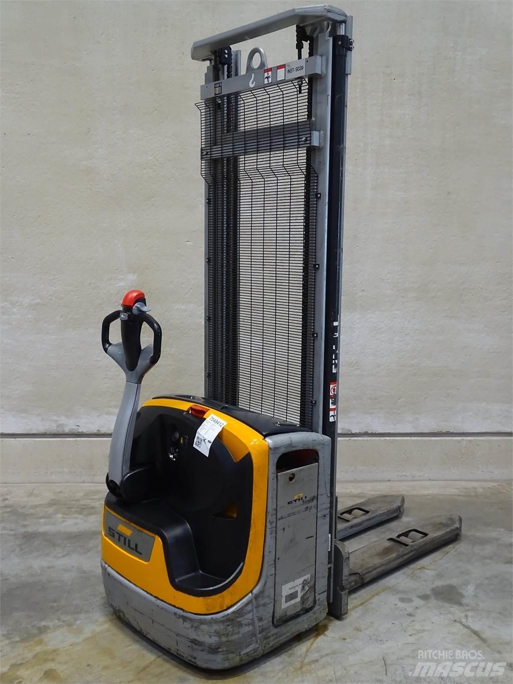 Still EXV14C Empilhador para operador externo