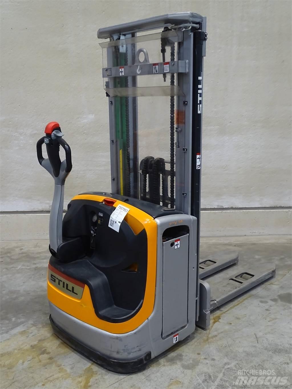Still EXV14C Empilhador para operador externo