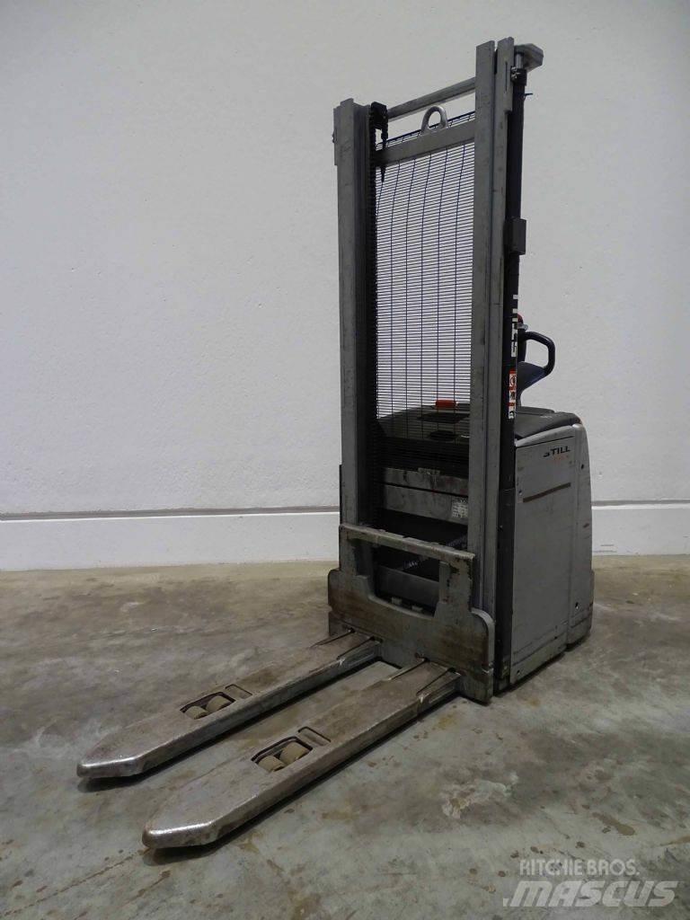 Still EXV16 Empilhador para operador externo