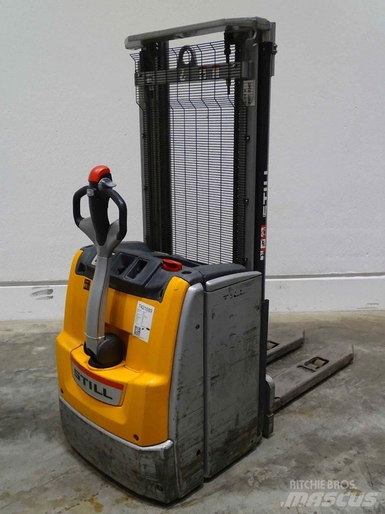Still EXV16 Empilhador para operador externo