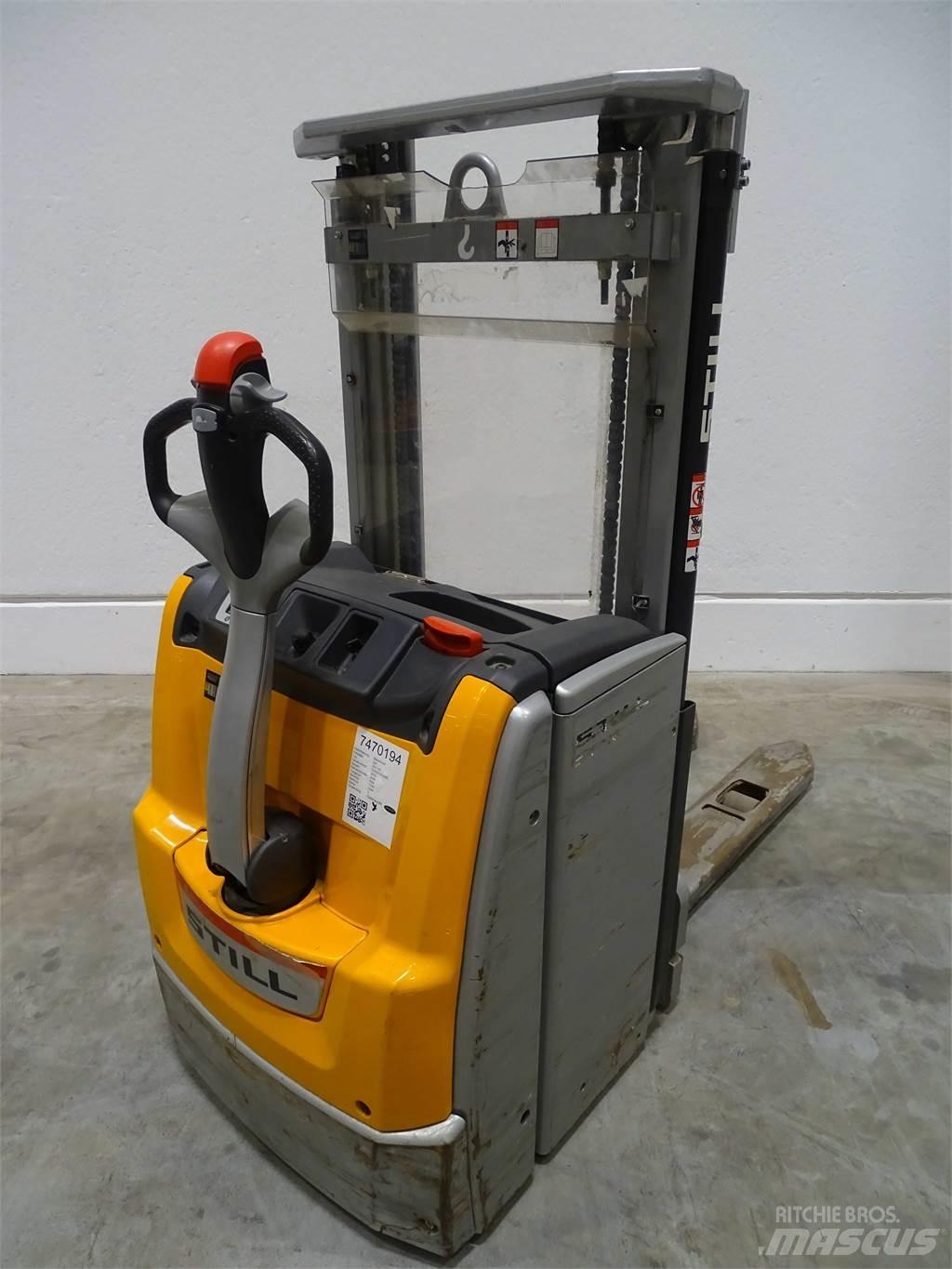 Still EXV16 Empilhador para operador externo