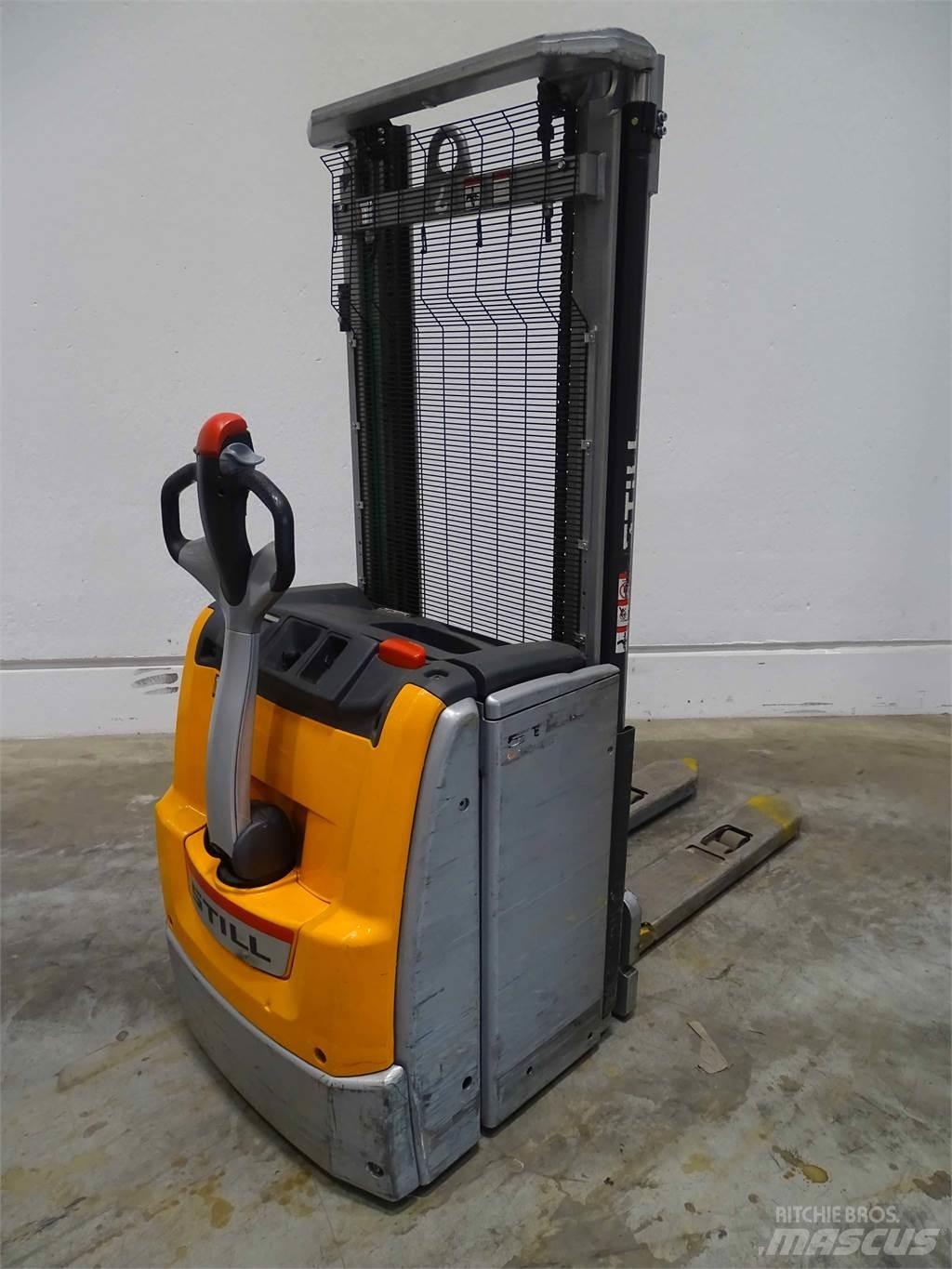 Still EXV16 Empilhador para operador externo