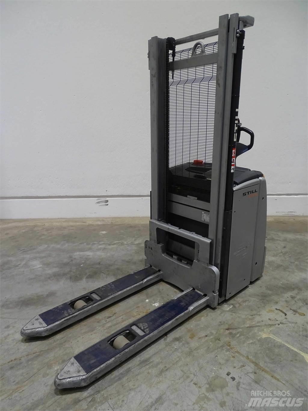 Still EXV16 Empilhador para operador externo