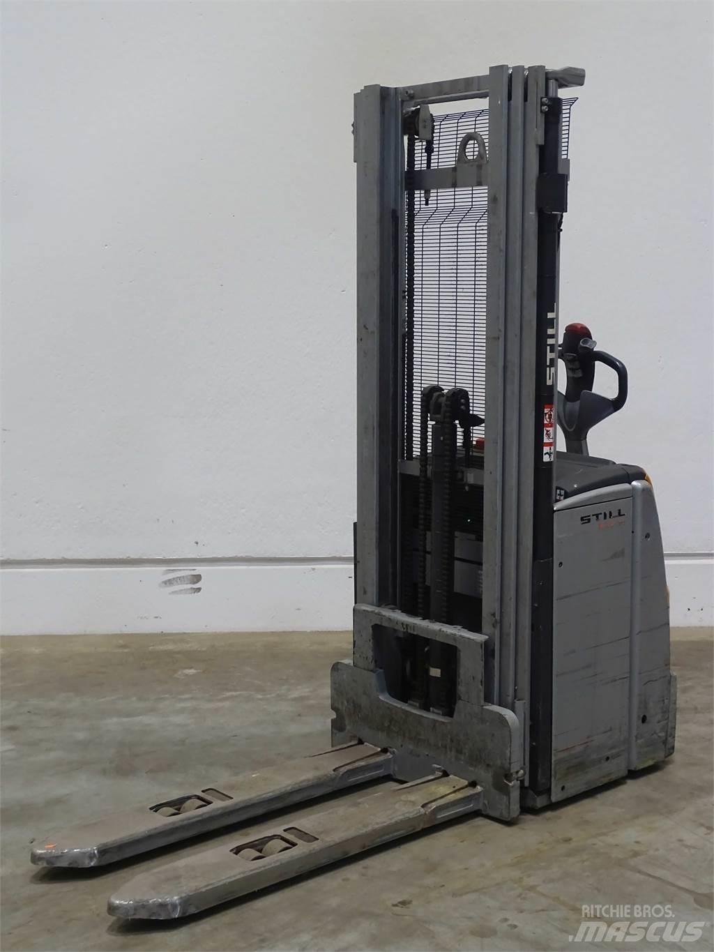 Still EXV16 Empilhador para operador externo