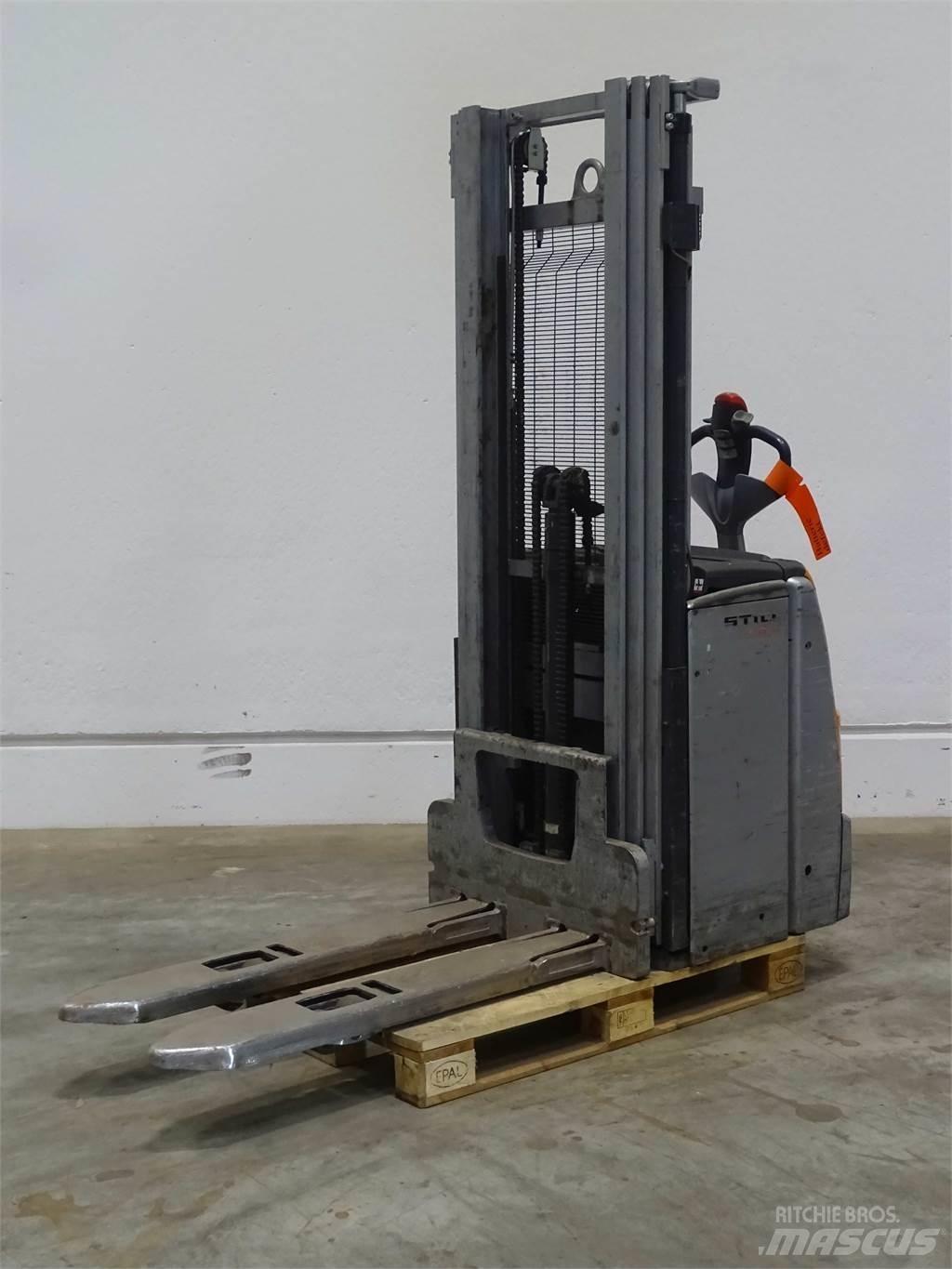 Still EXV16 Empilhador para operador externo