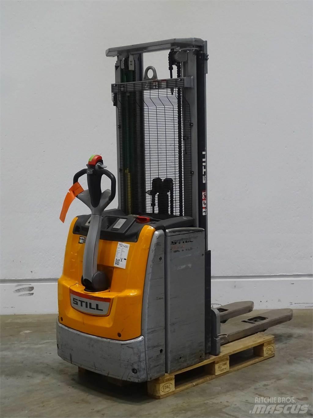 Still EXV16 Empilhador para operador externo