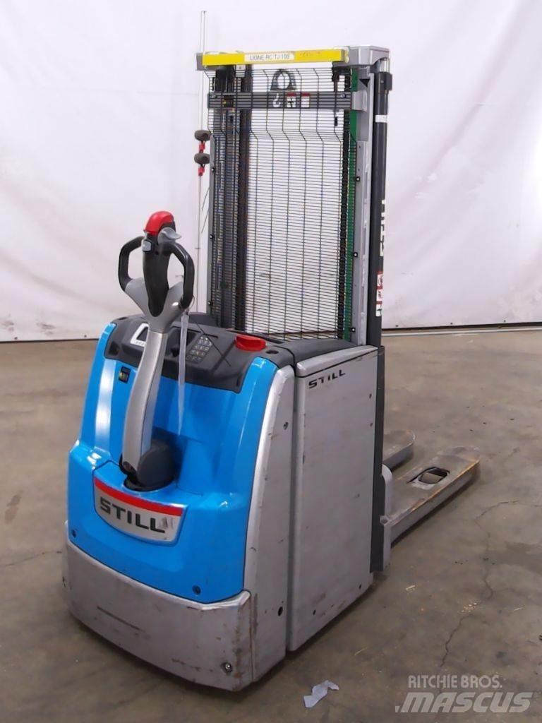 Still EXV20 Empilhador para operador externo