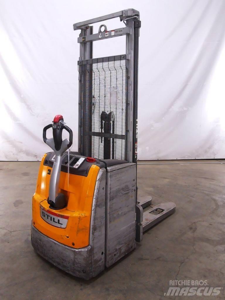 Still EXV20 Empilhador para operador externo